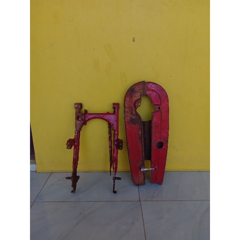 Arm gl100 Swing arm supitan gl100 gl125 original copotan set katengkas tutup rantai