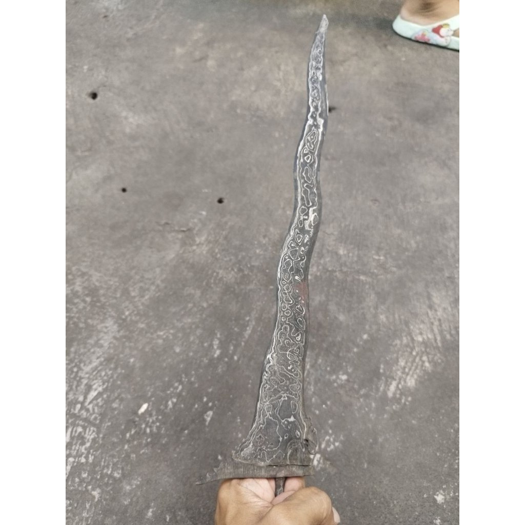 Keris Carumbuk luk 7 pamor Kupu Tarung