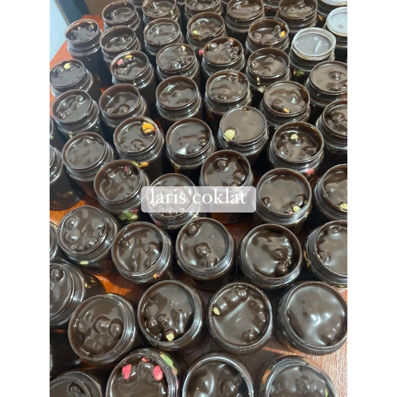 

Laris Coklat