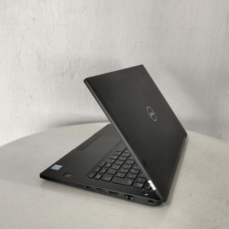 laptop second dell core i5 gen8 ram 8gb SSD 256gb 12,5 inci BERGARANSI