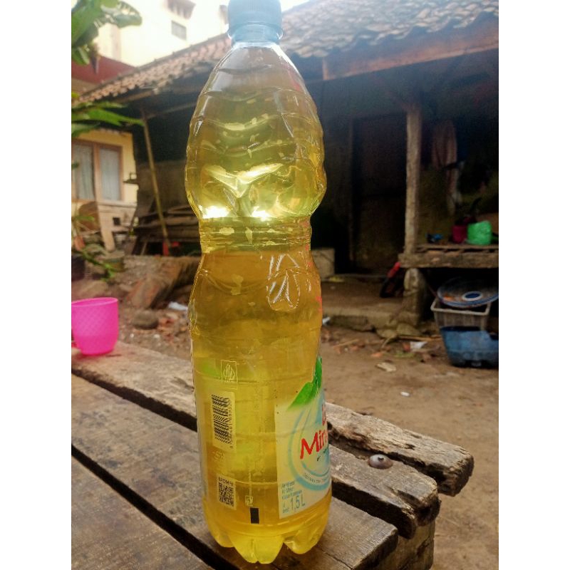 

MINYAK KELENTIK/MINYAK KELAPA ASLI 1,5L