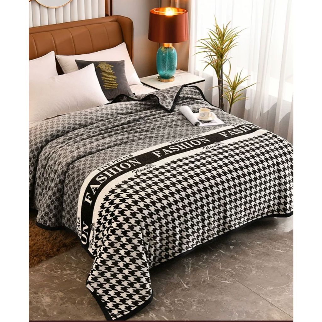 Selimut Bulu Dewasa Jumbo Tebal 200x230