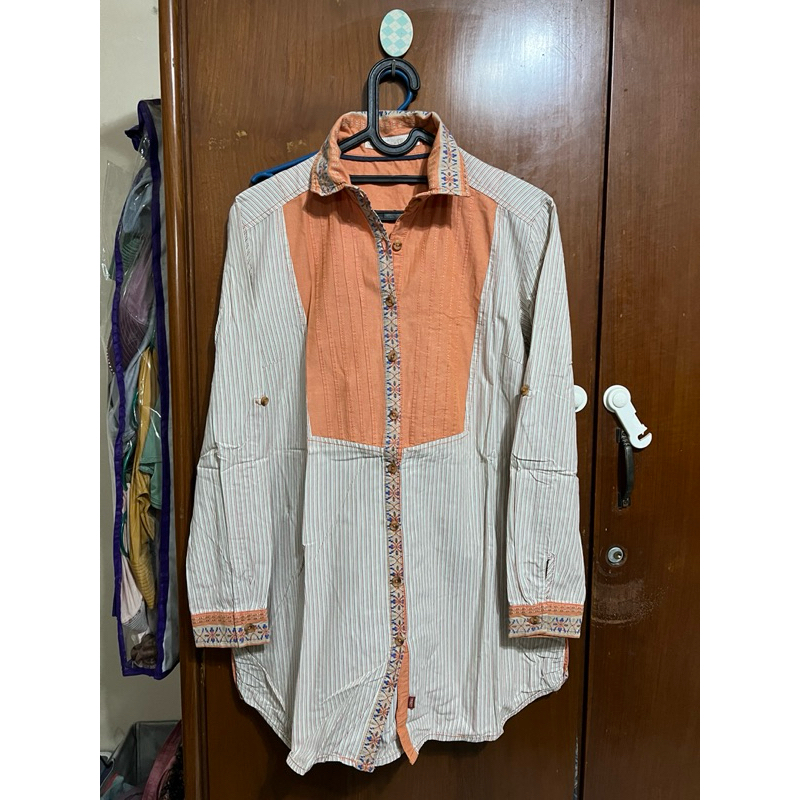 Preloved Kemeja Triset Wanita