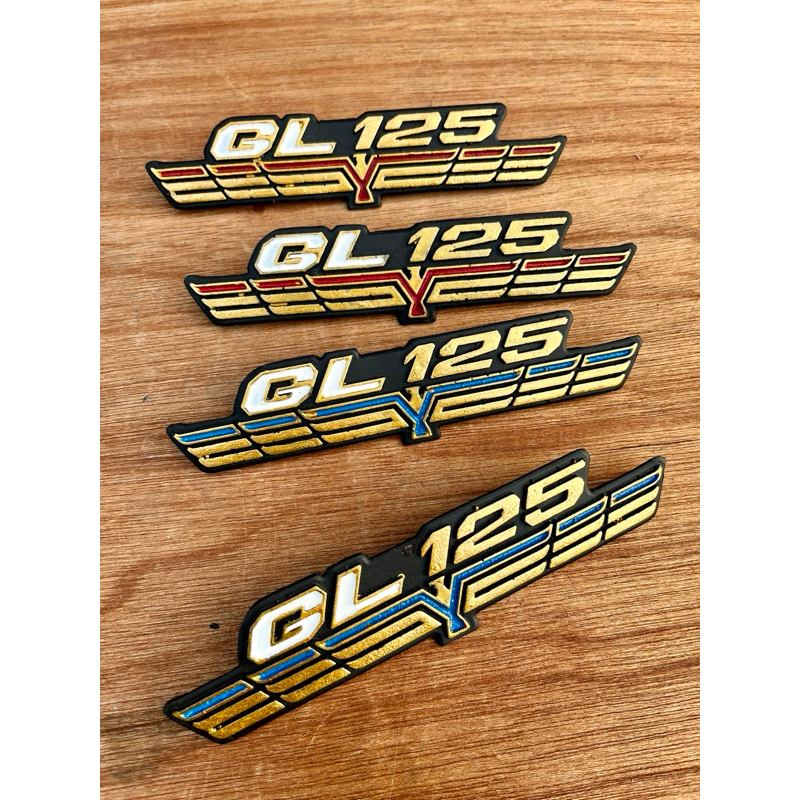 Emblem box bok accu aki gl100 gl125 emblem bok aki gl 100 gl 125 emblem box accu gl100 bahan plat