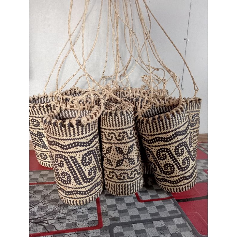 TAS ANJAT SELEMPANG KHAS KALIMANTAN