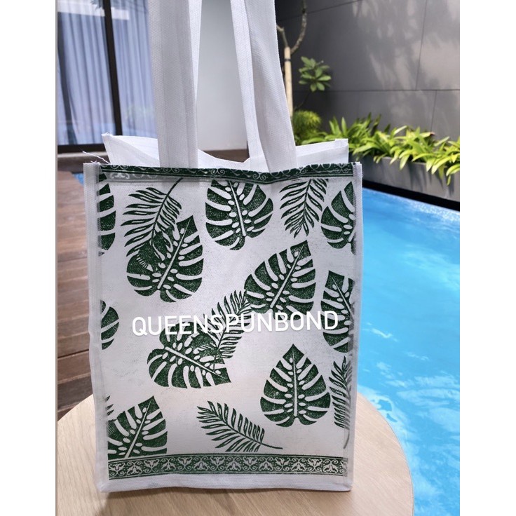 

HARGA LUSIN ISI 12 BIJI TAS HAJATAN SIZE 22x22x3 KOTAK JANDA BOLONG