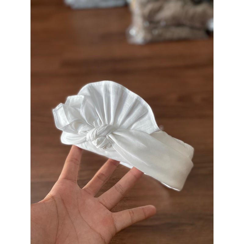 Udeng Putih Rimpit Jadi