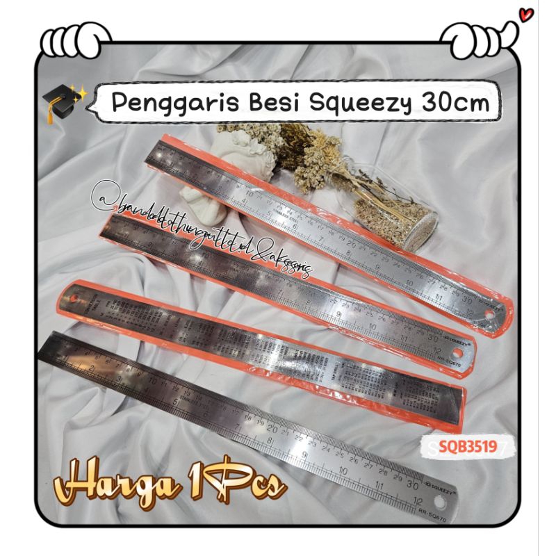 

PENGGARIS BESI 30CM SQUEEZY / METERAN BESI STAINLESS STEEL / ROL BESI PLAT 30CM / PENGGARIS TUKANG / RULER STAINLESS STEEL / SQB3519