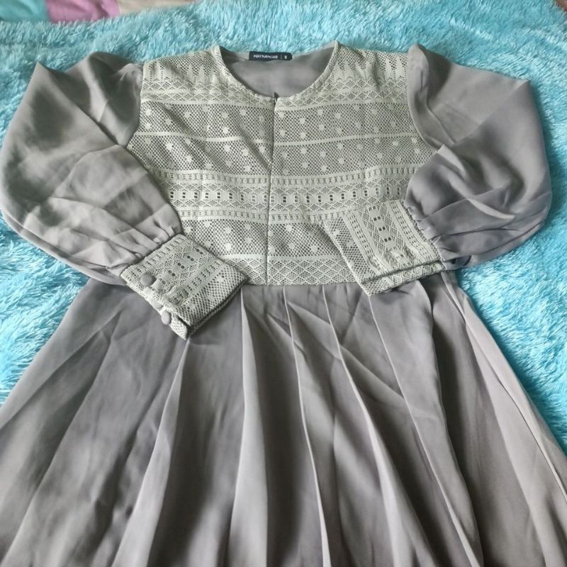 preloved hayna hijab alleia dress