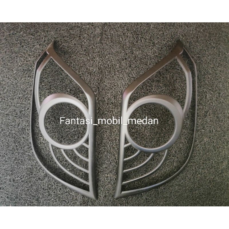 garnish lampu stop agya 2014-2017 htm