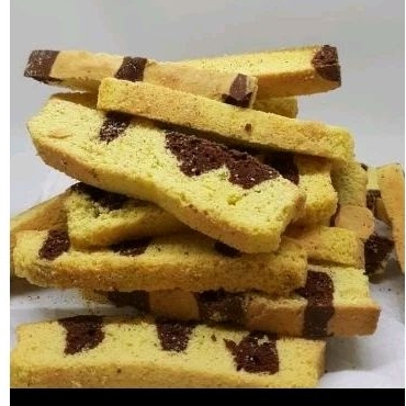 

KUE KERING / KUE RENYAH / BOLU KERING ISI 1 KG LOKAL CIREBON