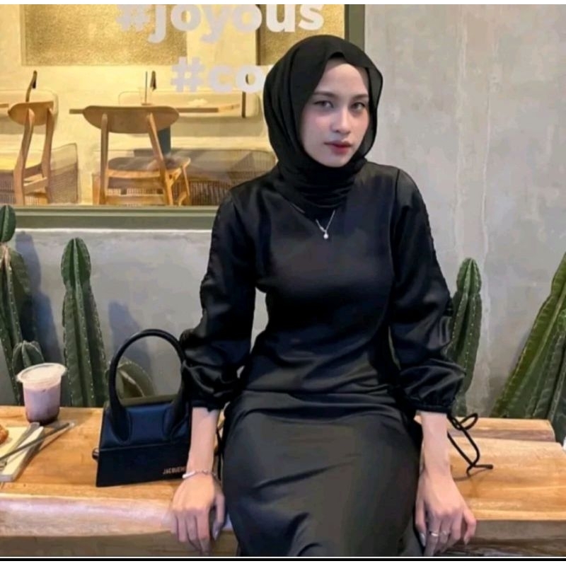 Dress darla silk satin kondangan outfit kekinian |  Dress Satin Silk Busui Friendly Gamis Satin |   