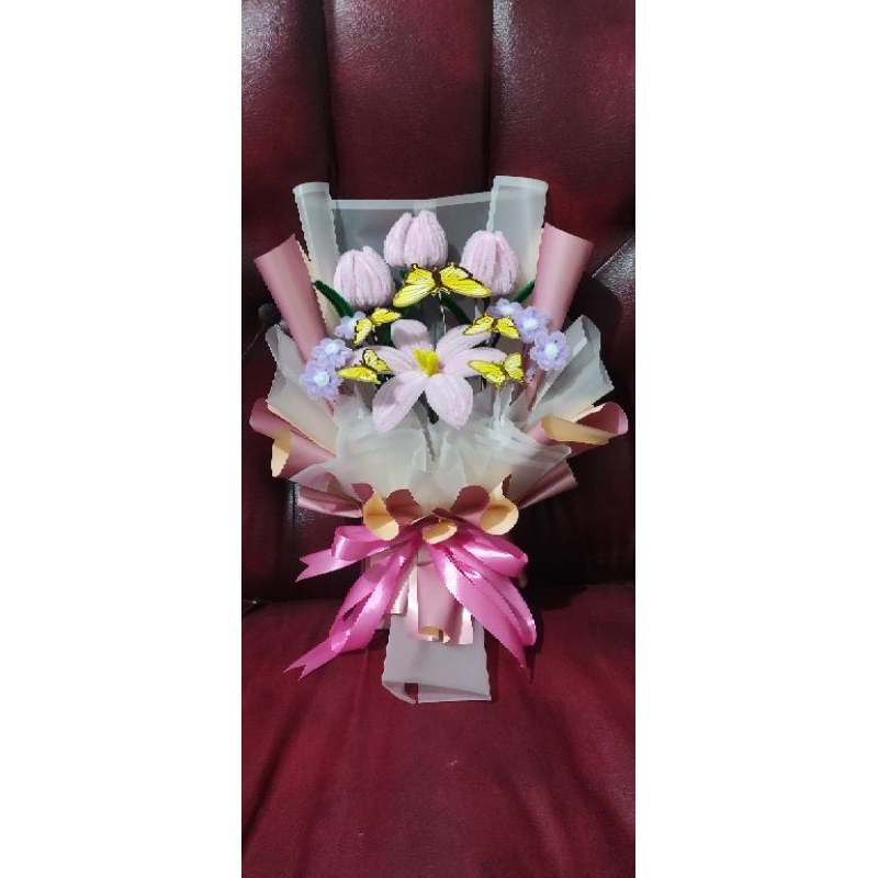 Buket kawat bulu kupu-kupu