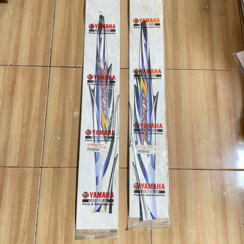 Striping stiker body belakang Yamaha Jupiter z Burhan 2007 Silver hitam original YGP 2P2-F173E-C0 2P