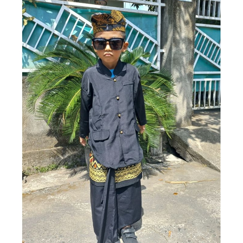 DISKON SET PEGON BAJU TRADISIONAL ADAT SASAK LOMBOK UNTUK ANAK LAKI-LAKI. KOMPLIT BAJU, KAIN & CAPUK