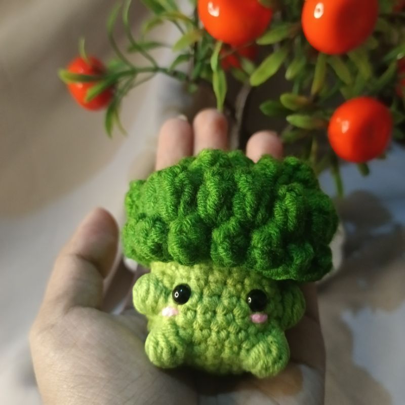 Gantungan Kunci Brokoli Rajut