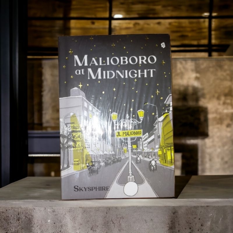 Novel Malioboro at Midnight