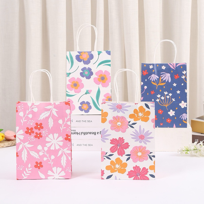 

Paper Bag.Tas Kado Motif gambar Bunga. Simple Goodie Bag