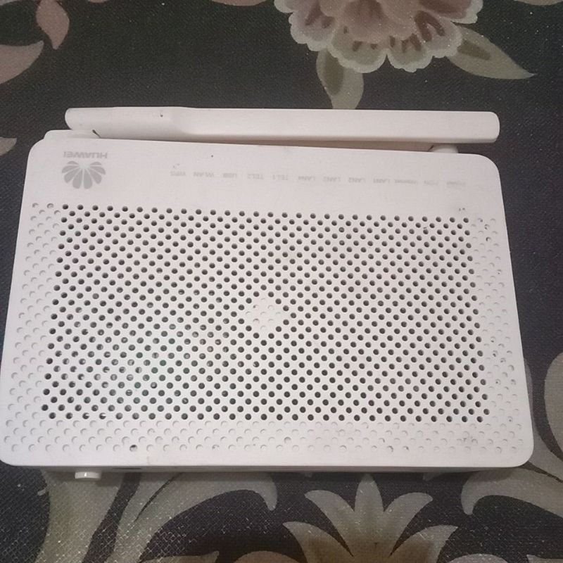 HUAWEI HG8245H5 port biru