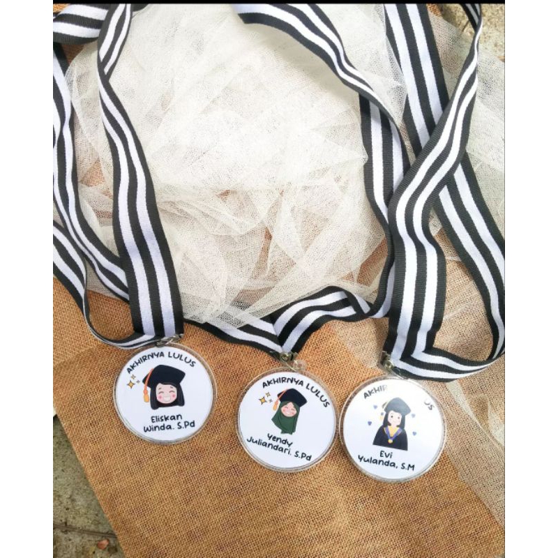 CUSTOM MEDALI WISUDAWAN/MEDALI LOMBA/MEDALI AKRILIK