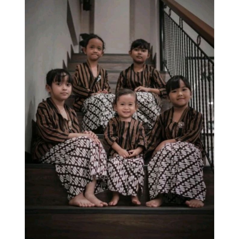 Baju lurik anak perempuan / kebaya lurik anak + rok batik anak  / Baju adat anak perempuan / Baju ja