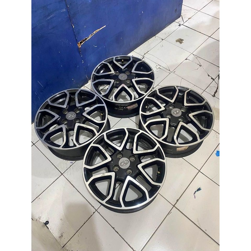 Velg Mobil Bekas STD HYUNDAI R16 Sirion Agya Ayla Etios Avega Vios Sigra