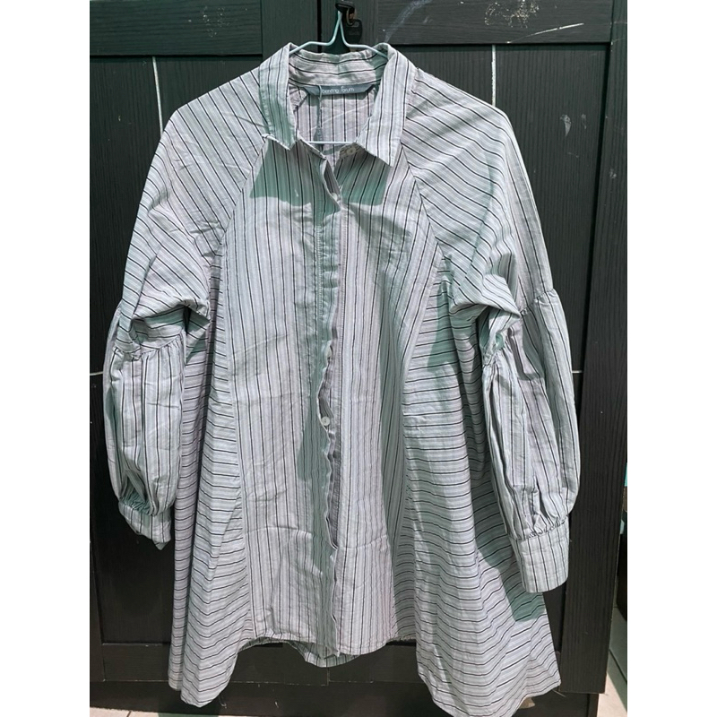 preloved benang jarum buttonscarves atasan kemeja M