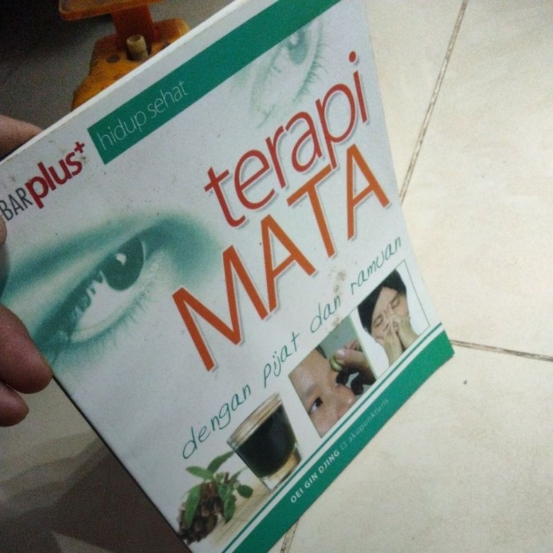 TERAPI MATA DENGAN PIJAT DAN RAMUAN ORI GIN DJING