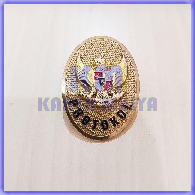 Lencana Protokol Pin Protokol Lambang Garuda Indonesia Bentuk Oval - Karya Mulya