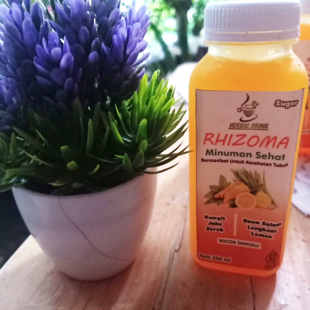 

Rhizoma Minuman Kesehatan 100% Alami, Herbal Drink untuk Menjaga Kesehatan Tubuh, Jamu Herbal Diet dan Detox 250ml