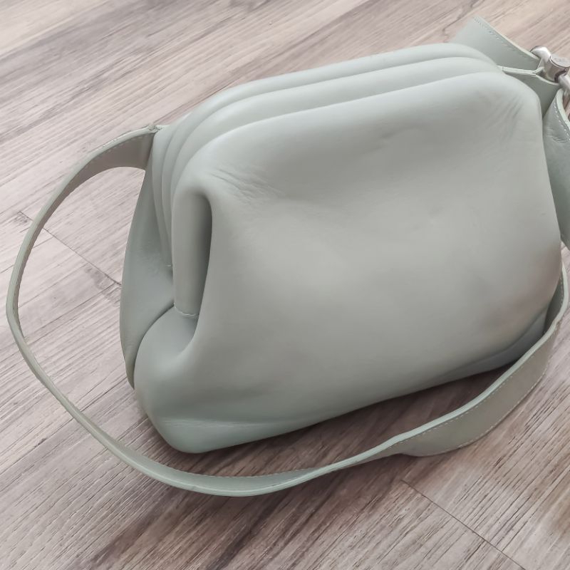 Baca desc ⚠️PRELOVED ORIGINAL OSOI BROT MINI BAG (EXCLUSIVE EDITION)