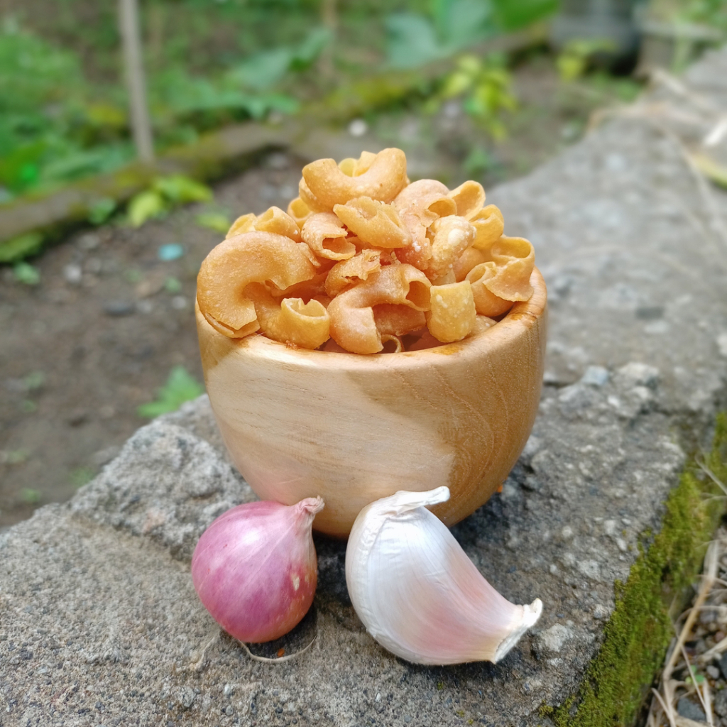 

Makaroni ciqiniqu Pedas Asin (Asin lebih dominan dari pedas ) bumbu khas ndeso kemasan reguler 50gr