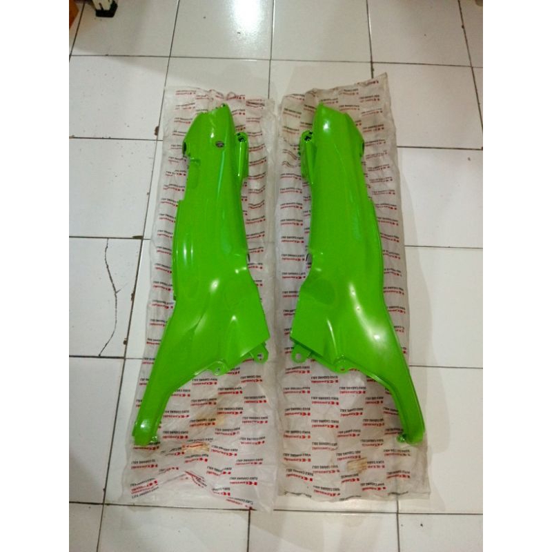 Body belakang Kawasaki Kaze old kiri kanan hijau 3X