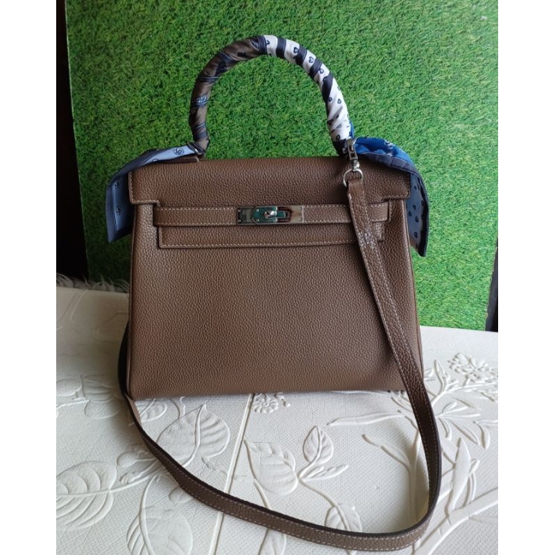 Preloved 3 tas k28 eutope, dior bobby biru, dior tote mini