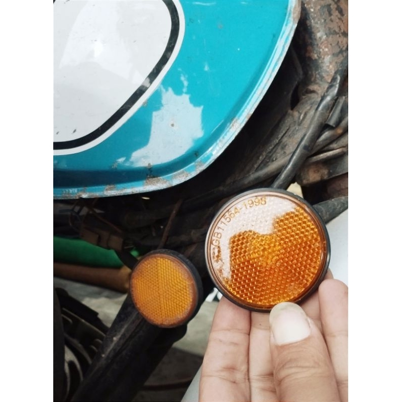 Reflector Yamaha DT100 Matakucing untuk Rangka Kiri Kanan Bawah Tangki Bensin DT125 DT 100 Tampilan 