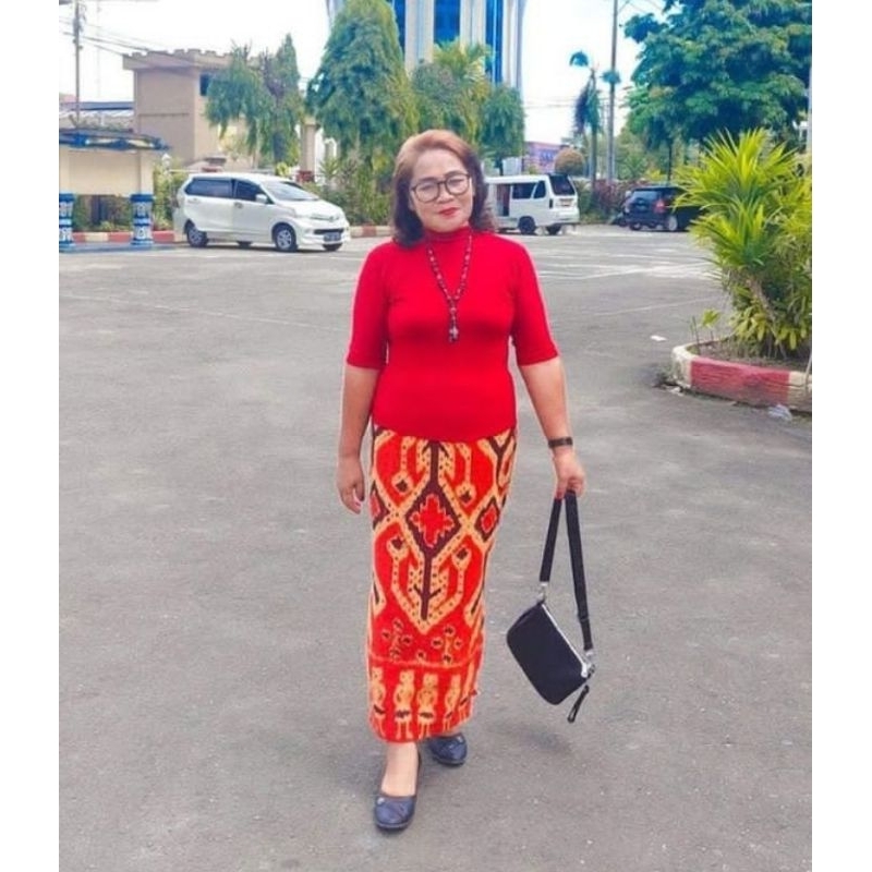 BAJU SETELAN TENUN MERAH HALUS (bluse & rok)
