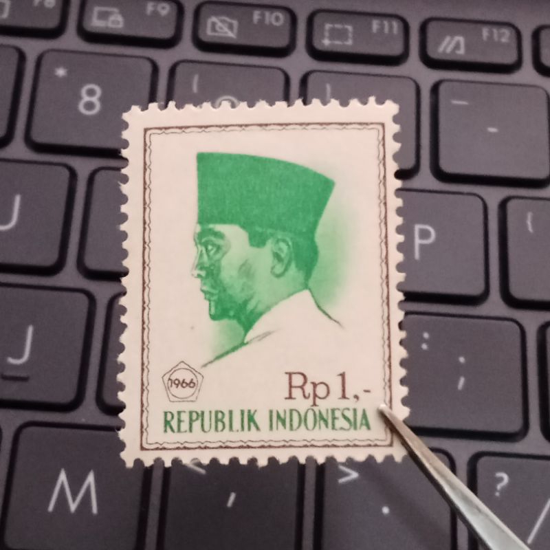 Perangko Kuno Soekarno 1 Rupiah Mint - Prangko