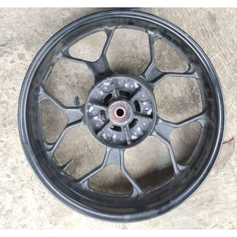 velg belakang r25 original