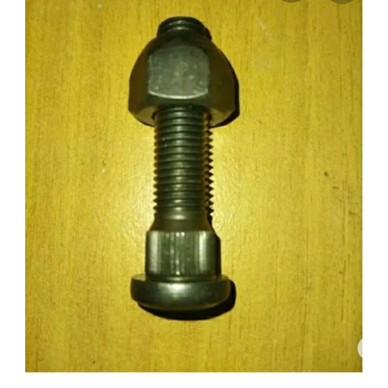 baut roda kijang panjang