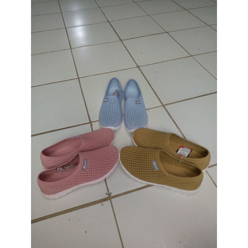 Sendal Selop Jaring wanita warna cerah