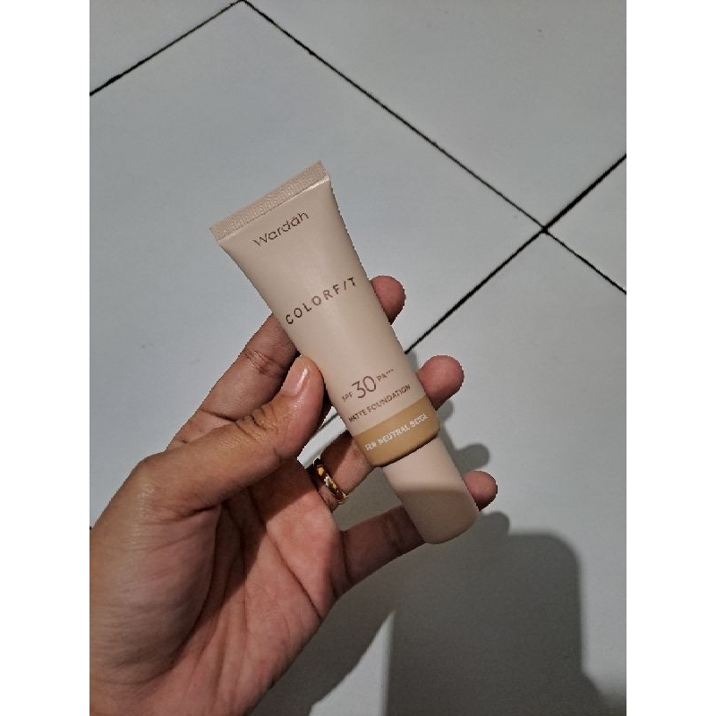 Wardah Colorfit Foundation