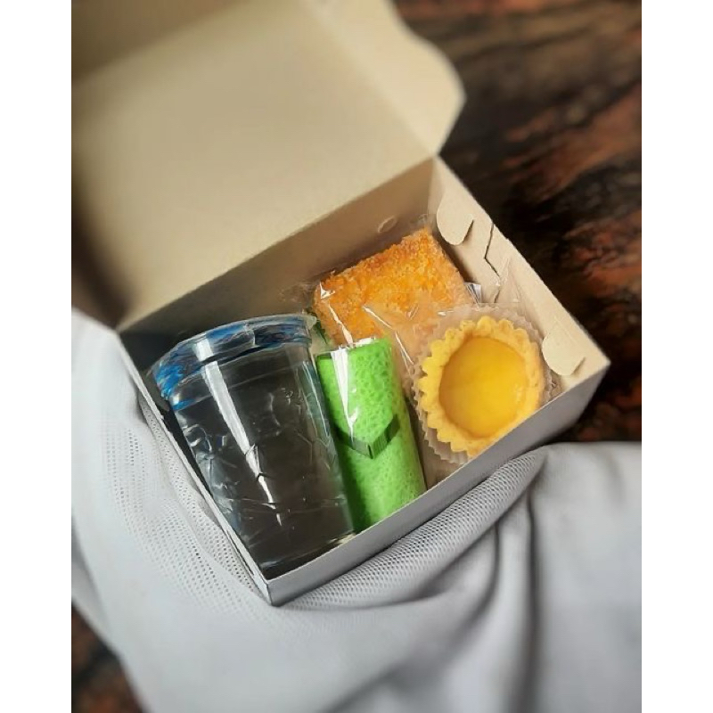 

SNACK BOX UNTUK AQIQAH TAHLILAN SYUKURAN