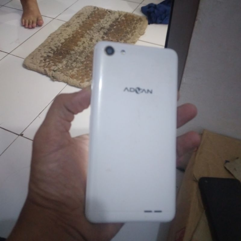 Lcd Advan I5C Plus tested