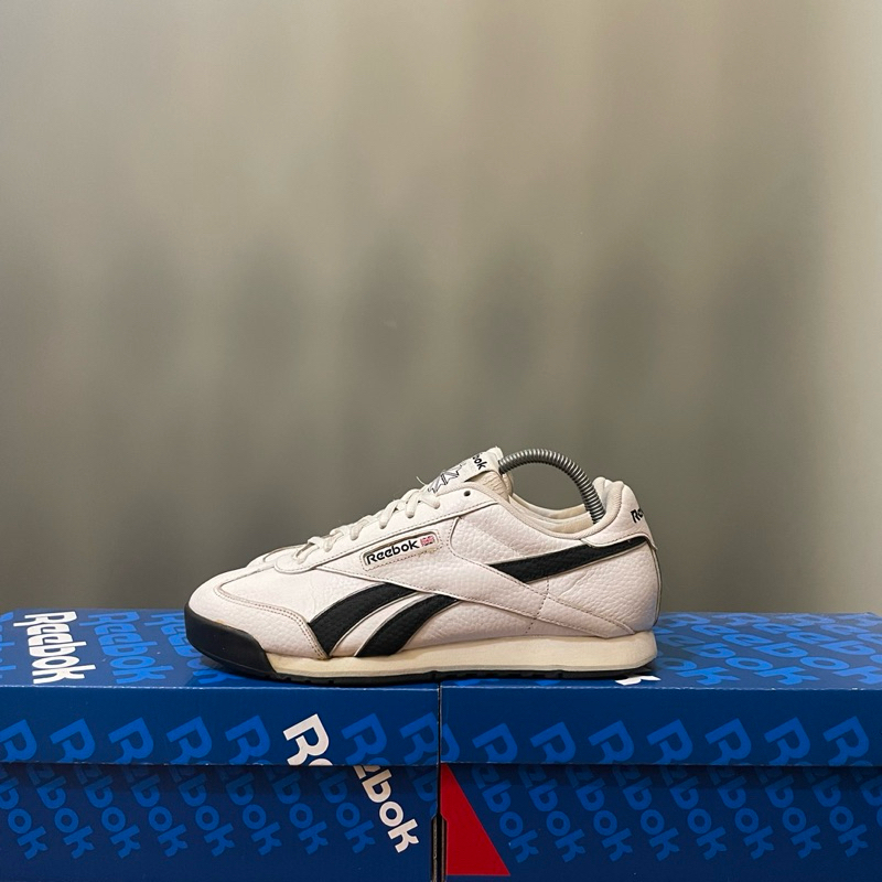 40,5 - Sepatu Reebok Bekas Second Reebok Supercourt Tab Classic Leather White Black Bekas Second