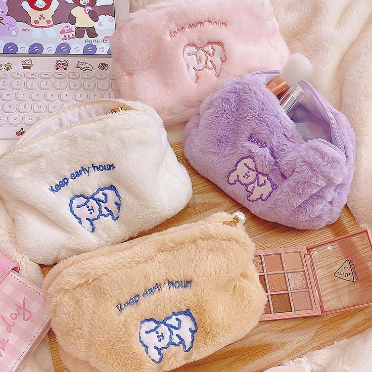 

Tempat Pensil Bulu Pouch Make Up Bulu Motif Large