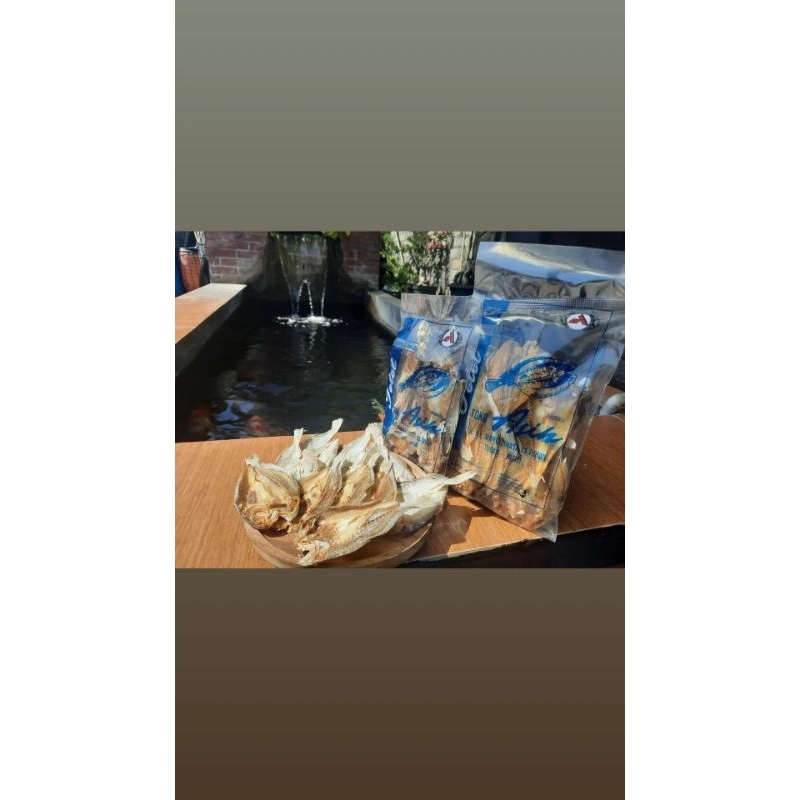

Ikan Asin Tetet / Ikan Asin 3 Waja / Tiga Waja 100gr (Mentah) - Toko Asih / Gereh / Gerih