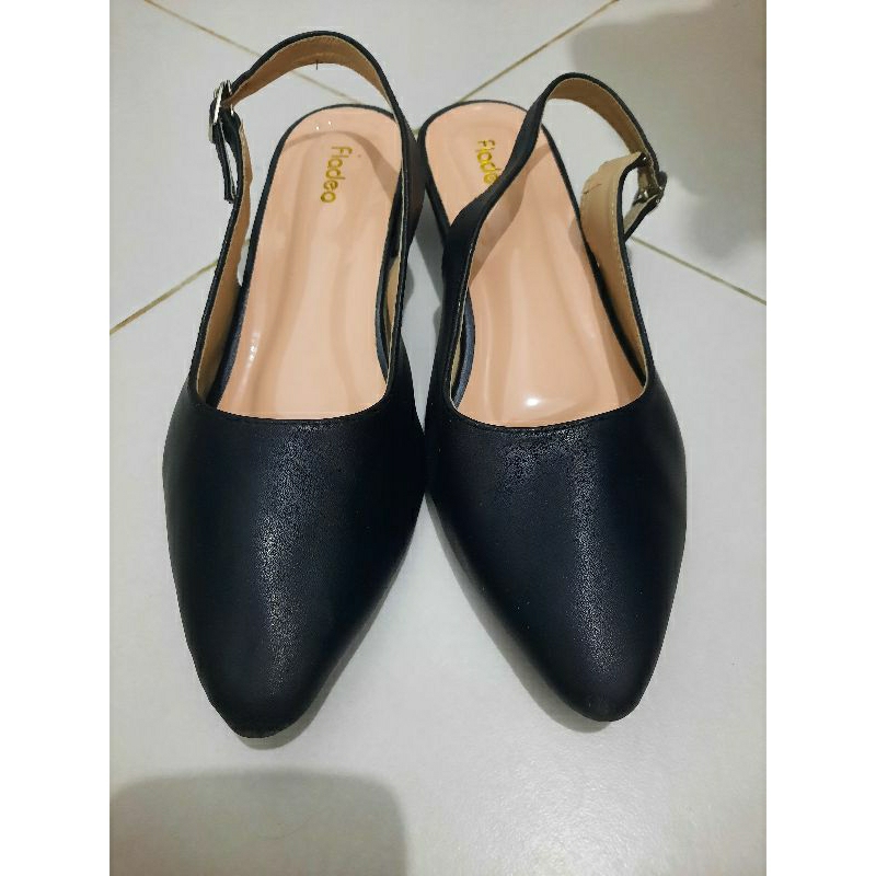 (PRELOVED) Sepatu Sandal Mules hitam