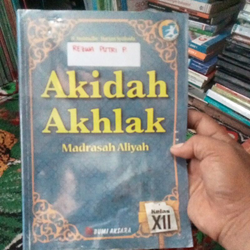 buku aqidah akhlak untuk madrasah Aliyah kelas 3