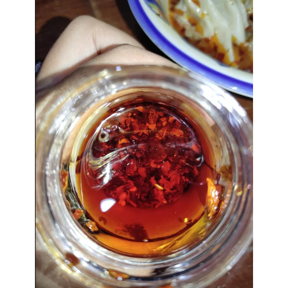 

CHILLI OIL MINYAK CABAI Ningrat UNTUK MIE JEBEW, BASRENG HALAL MUI HOME MADE 150 gram