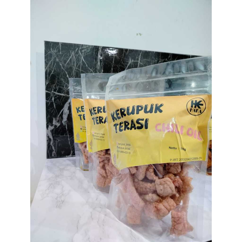 

CemilanKerupukTerasiPedas